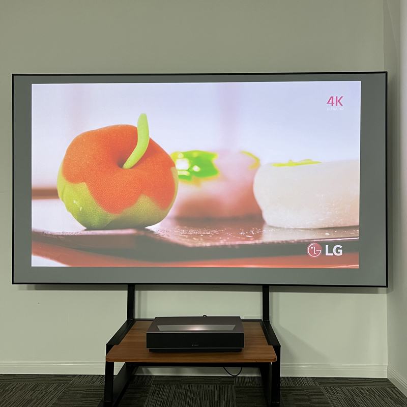 Доступный 150-дюймовый проекци – обзор и цена Ultra Short Throw Laser Projector 4K